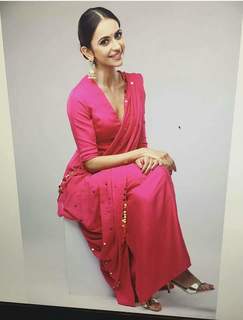 Rakul Preet Singh feet photo thumbnail