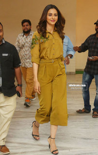 Rakul Preet Singh feet photo thumbnail