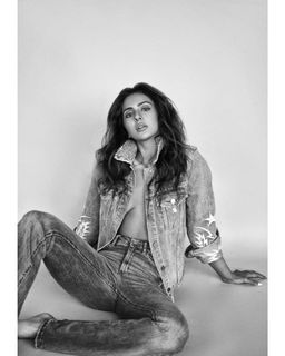Rakul Preet Singh feet photo thumbnail