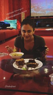 Rakul Preet Singh feet photo thumbnail