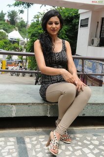 Rakul Preet Singh feet photo thumbnail