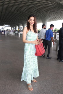 Rakul Preet Singh feet photo thumbnail