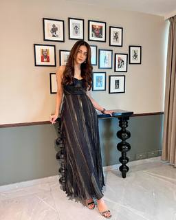 Rakul Preet Singh feet photo thumbnail