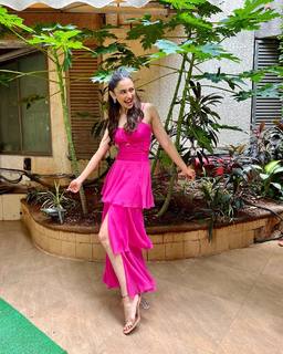 Rakul Preet Singh feet photo thumbnail