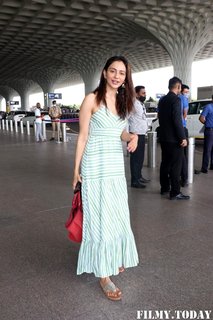 Rakul Preet Singh feet photo thumbnail