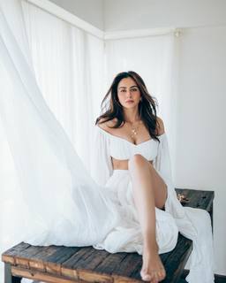Rakul Preet Singh feet photo thumbnail