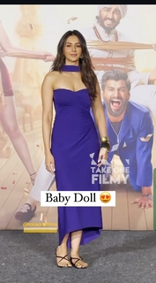 Rakul Preet Singh feet photo thumbnail