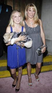 Ramona Singer feet photo 3