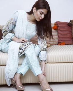 Ramsha Khan feet photo 3