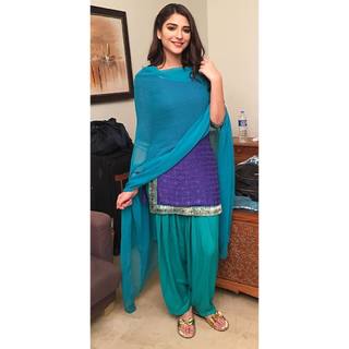 Ramsha Khan feet photo 18