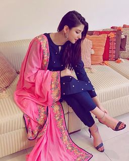 Ramsha Khan feet photo 2