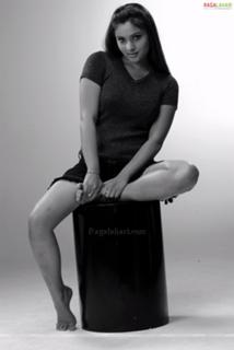 Ramya feet photo 6