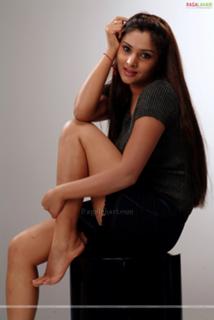Ramya feet photo 5