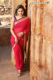 Ramya feet photo 4