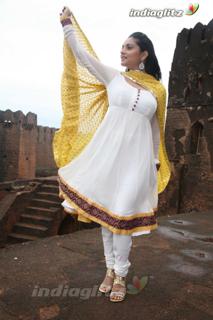 Ramya feet photo 2