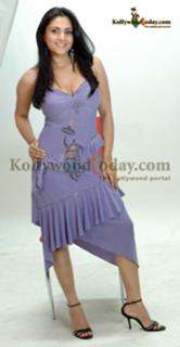 Ramya feet photo 6