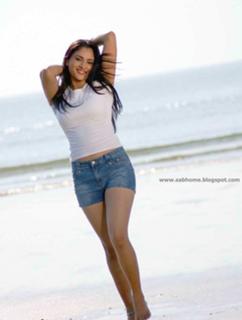 Ramya feet photo 3