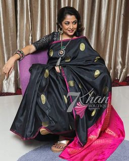 Ramya Krishna feet photo 17