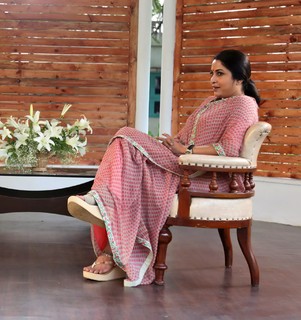 Ramya Krishna feet photo 12
