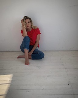 Ramóna Kiss feet photo 10