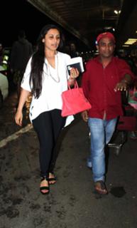 Rani Mukerji feet photo thumbnail