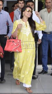 Rani Mukerji feet photo thumbnail