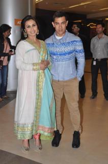 Rani Mukerji feet photo thumbnail