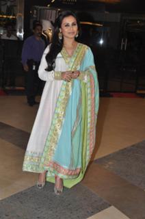 Rani Mukerji feet photo thumbnail