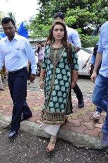Rani Mukerji feet photo thumbnail