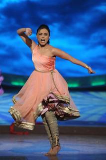 Rani Mukerji feet photo thumbnail