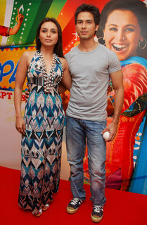 Rani Mukerji feet photo thumbnail