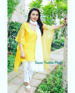 Rani Mukerji feet photo thumbnail