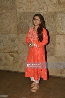 Rani Mukerji feet photo thumbnail