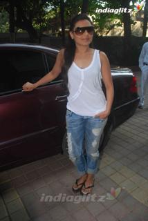 Rani Mukerji feet photo thumbnail