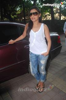 Rani Mukerji feet photo thumbnail