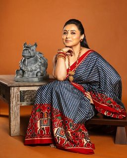 Rani Mukerji feet photo thumbnail
