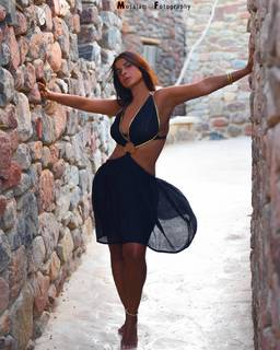 Rania Mansour feet photo thumbnail