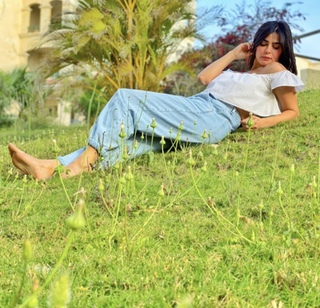 Rania Mansour feet photo thumbnail