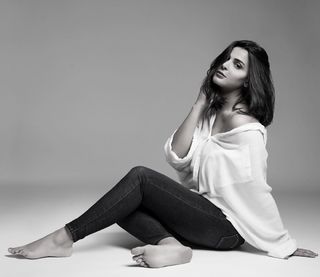 Rania Mansour feet photo thumbnail