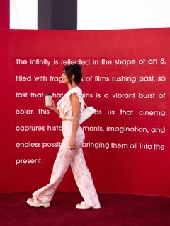 Rania Mansour feet photo thumbnail