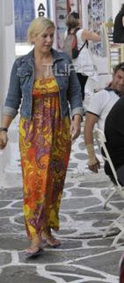 Rania Thraskia feet photo 7