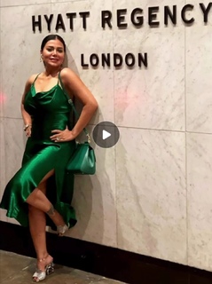 Rania Youssef feet photo thumbnail