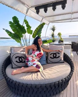 Rania Youssef feet photo thumbnail