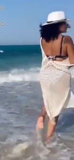 Rania Youssef feet photo thumbnail