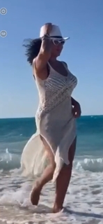 Rania Youssef feet photo thumbnail