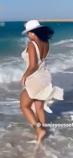 Rania Youssef feet photo thumbnail