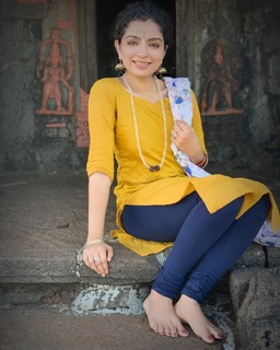 Ranjitha Menon feet photo 11