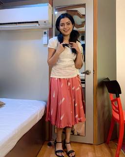Ranjitha Menon feet photo 16