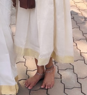 Ranjitha Menon feet photo 11