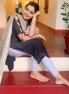Ranjitha Menon feet photo 11